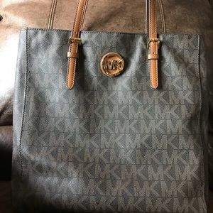 Michael Kors tall Tote